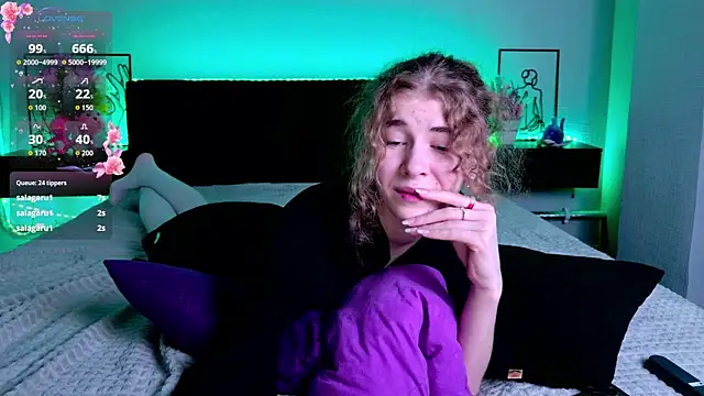 Girl Next Door 18 online show from April 23, 1:01 am