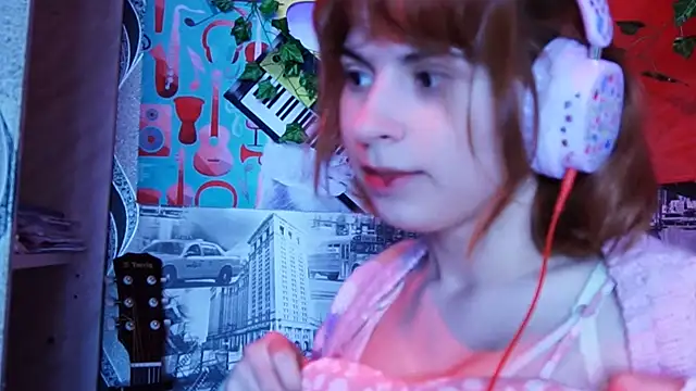 Snapshot of Janet_Vibes chatting on April 5, 7:15 am Janet Vibes online show from April 5, 7:15 am