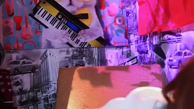 Snapshot of Janet_Vibes chatting on April 4, 7:09 pm Janet Vibes online show from April 4, 7:09 pm