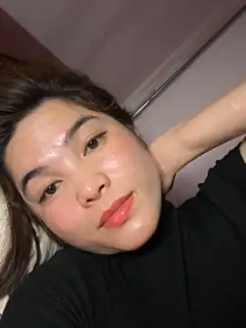 luckythanhy online show from April 2, 6:25 pm