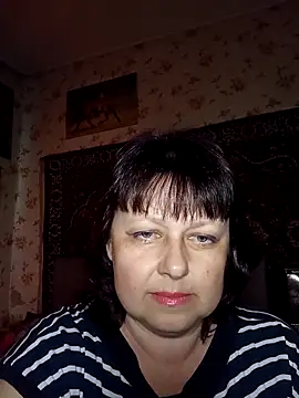 AuroKaria online show from April 12, 2:09 pm