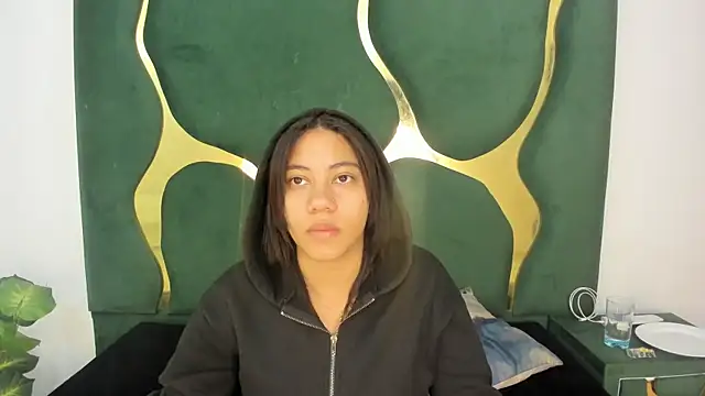 Daphne cuteht online show from April 22, 4:03 pm