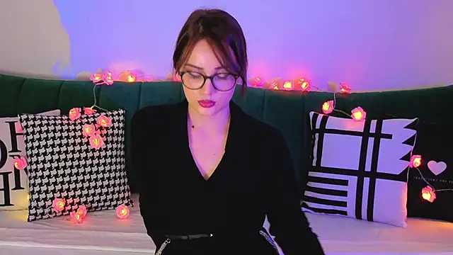 AdaEvanss online show from June 7, 6:13 pm