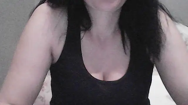 Snapshot of sara_41 chatting on April 16, 9:39 pm sara 41 online show from April 16, 9:39 pm