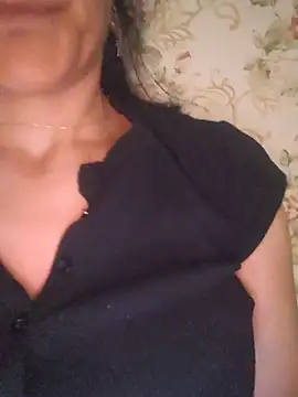 sara 41 online show from June 17, 5:01 pm
