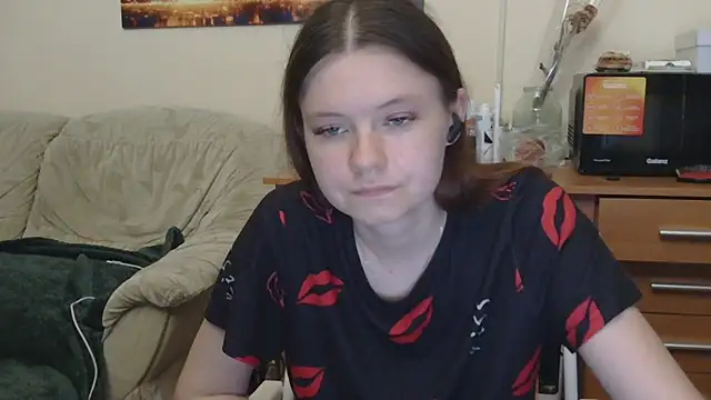 JessicaHolland1 online show from May 23, 6:18 pm