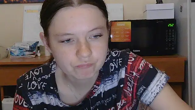 Snapshot of JessicaHolland1 chatting on July 11, 6:19 pm JessicaHolland1 online show from July 11, 6:19 pm