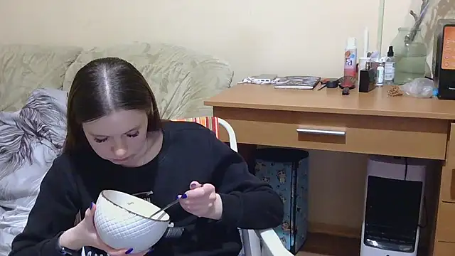 JessicaHolland1 online show from May 1, 8:36 pm