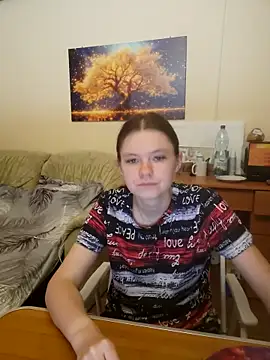 Snapshot of JessicaHolland1 chatting on June 18, 5:40 pm JessicaHolland1 online show from June 18, 5:40 pm