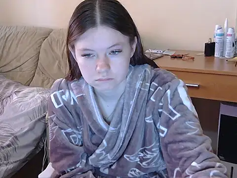 JessicaHolland1 online show from May 5, 6:16 am