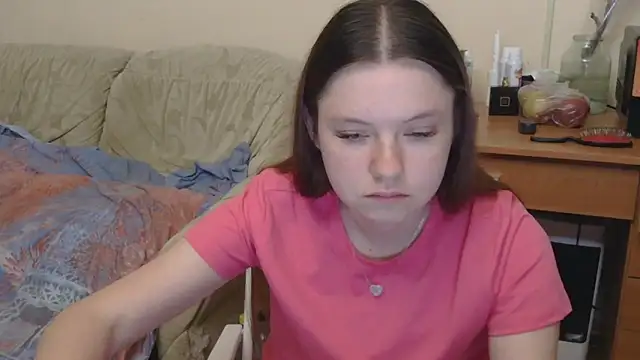 JessicaHolland1 online show from May 14, 7:00 pm