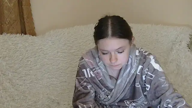JessicaHolland1 online show from May 8, 6:56 pm
