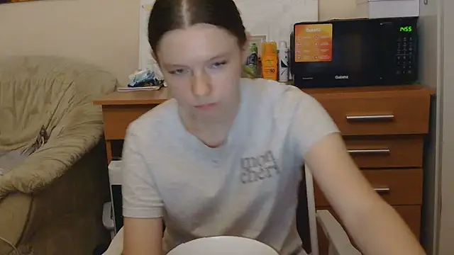 Snapshot of JessicaHolland1 chatting on July 12, 6:42 pm JessicaHolland1 online show from July 12, 6:42 pm