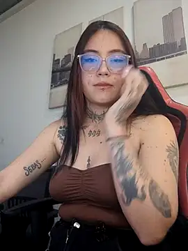 cute mara online show from April 2, 8:48 pm