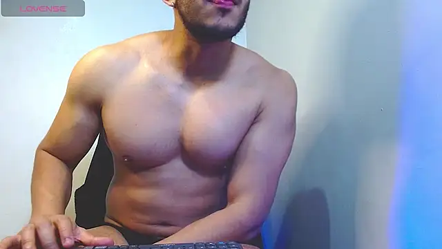 Snapshot of georgeholl chatting on June 26, 6:03 pm georgeholl online show from June 26, 6:03 pm