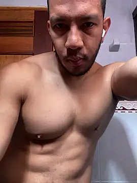 Snapshot of georgeholl chatting on April 7, 3:47 pm georgeholl online show from April 7, 3:47 pm
