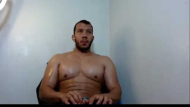 Snapshot of georgeholl chatting on April 21, 6:14 pm georgeholl online show from April 21, 6:14 pm