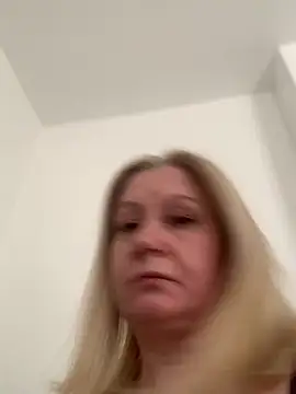 MilaLila204 online show from April 19, 2:29 pm