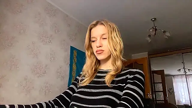 CuriousMildness online show from April 3, 9:38 am