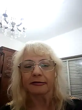 MatureElegantWidow online show from May 7, 12:15 am