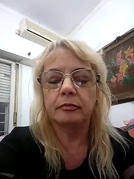 MatureElegantWidow online show from May 2, 11:21 pm