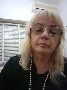 MatureElegantWidow online show from May 16, 1:04 am