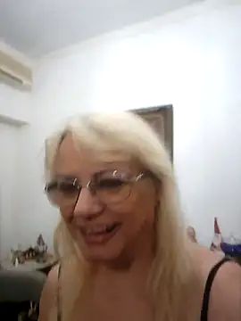 MatureElegantWidow online show from May 3, 11:19 pm