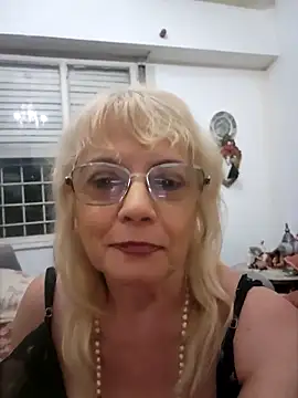 MatureElegantWidow online show from April 3, 10:16 pm