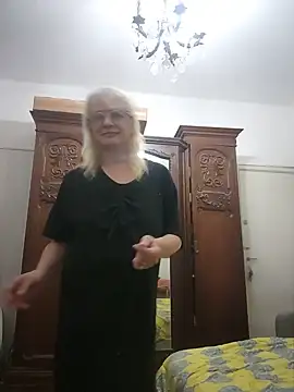 MatureElegantWidow online show from June 18, 11:43 pm