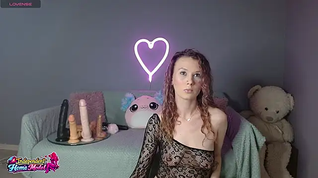 Snapshot of Bea_doll chatting on May 20, 1:46 am Bea doll online show from May 20, 1:46 am