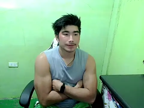 Snapshot of Hunkfireman chatting on June 24, 11:35 pm Hunkfireman online show from June 24, 11:35 pm