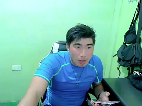 Snapshot of Hunkfireman chatting on June 15, 1:17 am Hunkfireman online show from June 15, 1:17 am