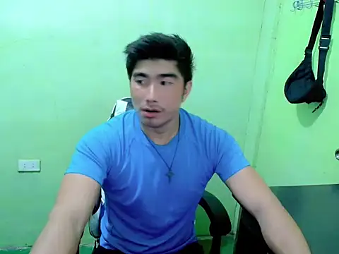 Snapshot of Hunkfireman chatting on June 18, 1:04 am Hunkfireman online show from June 18, 1:04 am
