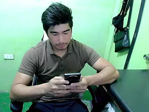 Snapshot of Hunkfireman chatting on June 28, 1:34 am Hunkfireman online show from June 28, 1:34 am