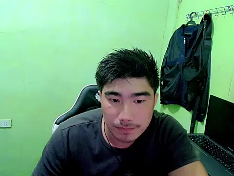 Snapshot of Hunkfireman chatting on May 27, 11:56 pm Hunkfireman online show from May 27, 11:56 pm