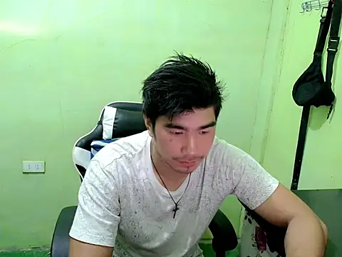 Snapshot of Hunkfireman chatting on June 18, 11:32 pm Hunkfireman online show from June 18, 11:32 pm