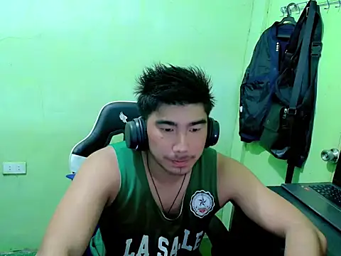 Snapshot of Hunkfireman chatting on May 29, 12:05 am Hunkfireman online show from May 29, 12:05 am