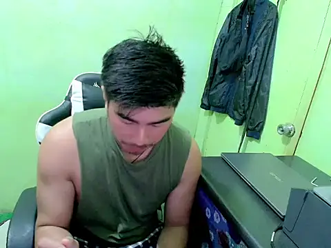 Hunkfireman online show from May 13, 11:45 pm