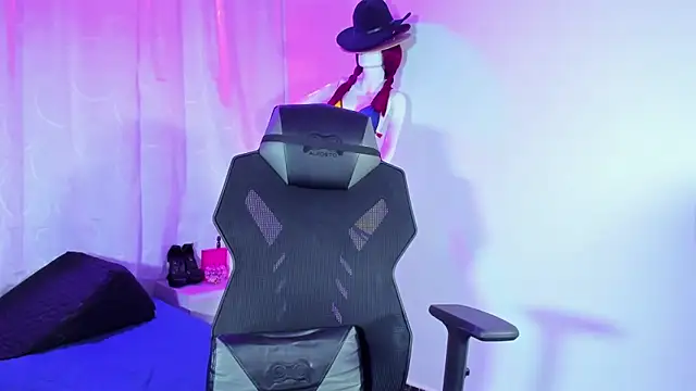bunnykat  online show from May 14, 9:28 am
