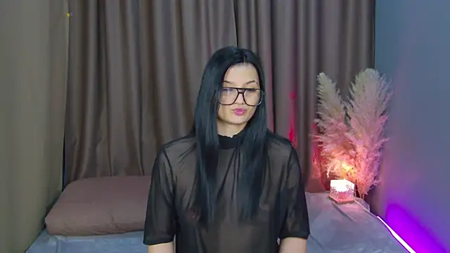 Snapshot of JennyJordans chatting on April 10, 1:01 am JennyJordans online show from April 10, 1:01 am