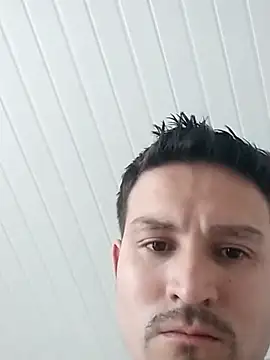 Snapshot of Joelcio19cm chatting on April 4, 6:58 pm Joelcio19cm online show from April 4, 6:58 pm