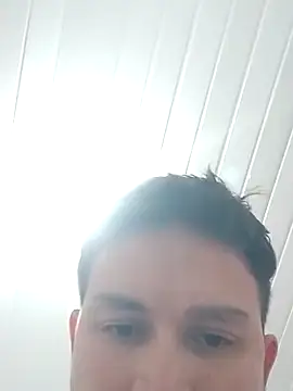 Snapshot of Joelcio19cm chatting on April 5, 10:05 pm Joelcio19cm online show from April 5, 10:05 pm