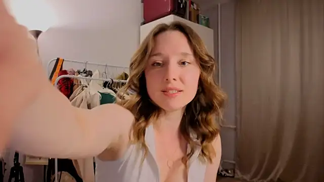hunny ines online show from May 22, 5:11 pm