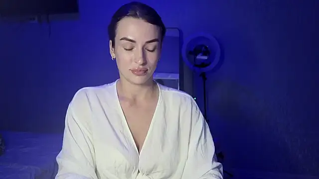 Kira  love1 online show from June 22, 9:01 pm