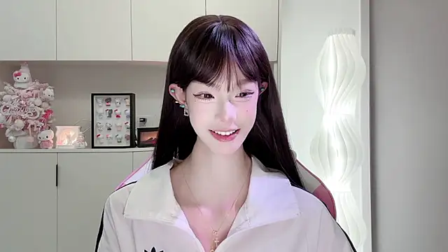 -Moonshine online show from April 9, 10:21 am