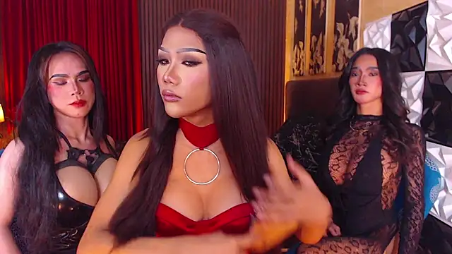 ThaliaSilvaTS online show from April 3, 3:51 pm