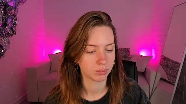 MeganClapp online show from May 28, 5:04 am