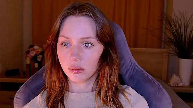 MeganClapp online show from April 27, 5:27 am
