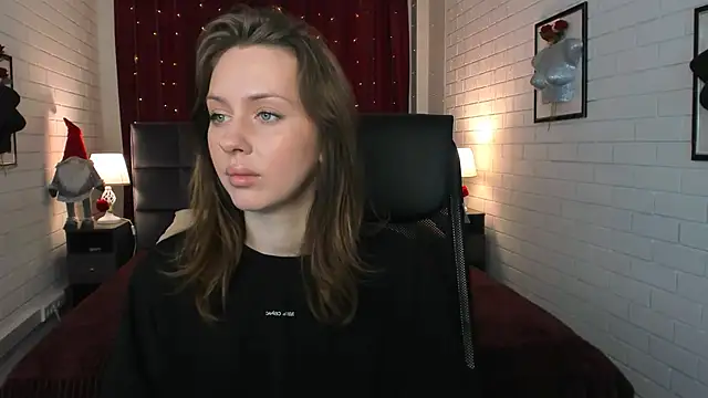 MeganClapp online show from April 22, 5:14 am