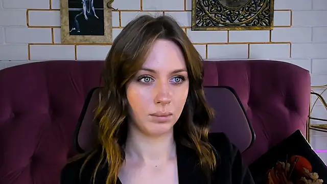 MeganClapp online show from April 24, 5:09 am